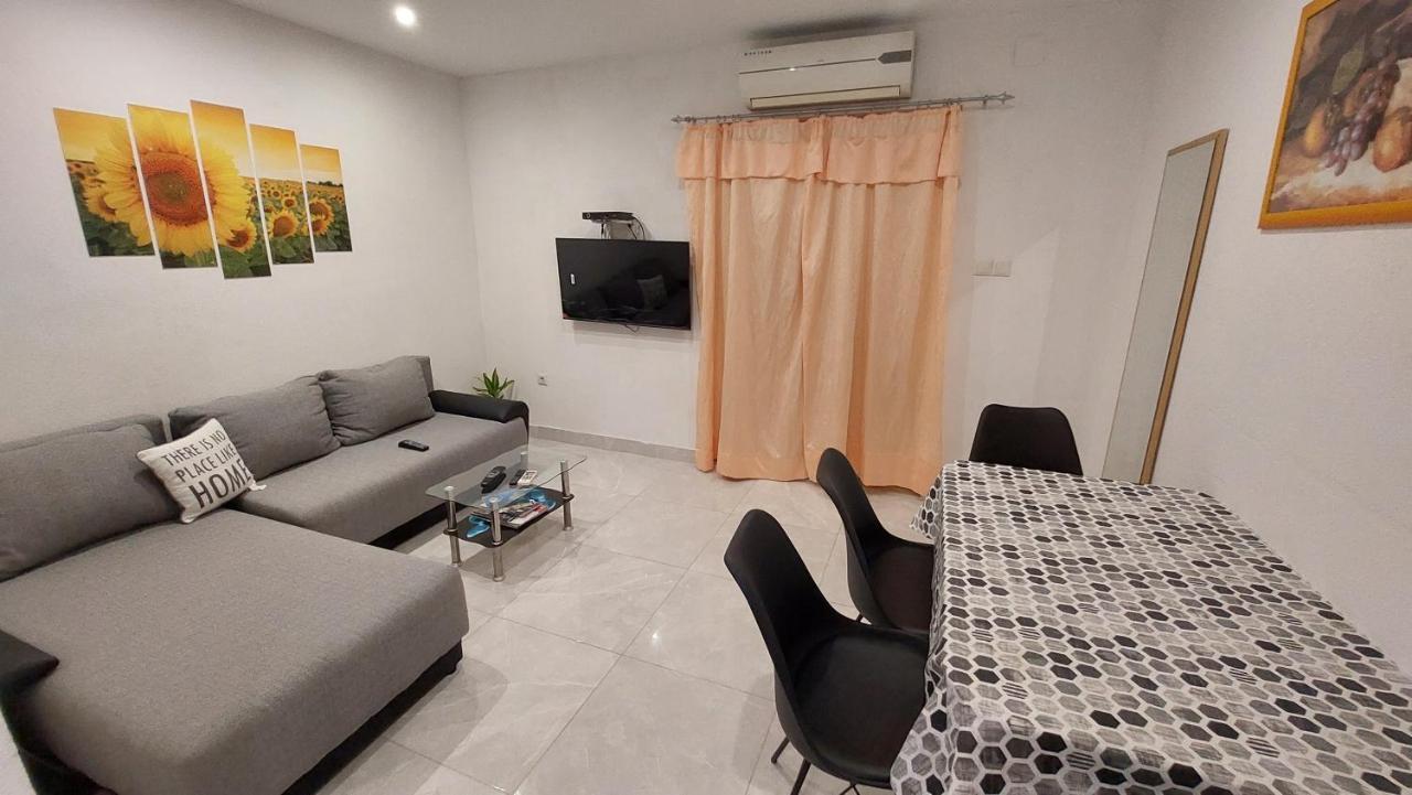Apartments Pletikosa โบรดาริตซา ภายนอก รูปภาพ
